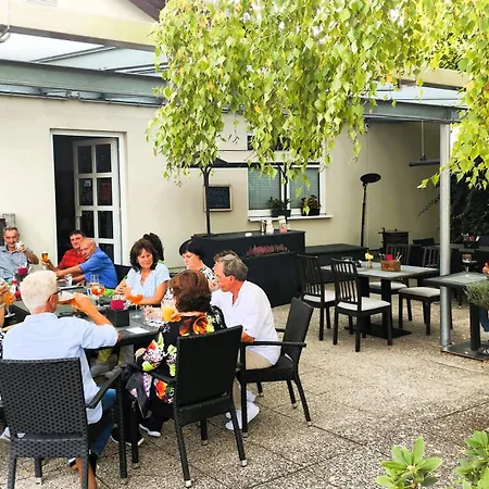 & Restaurant Alte Molkerei Szálloda