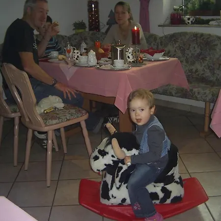 & Restaurant Alte Molkerei Ξενοδοχείο Koelleda