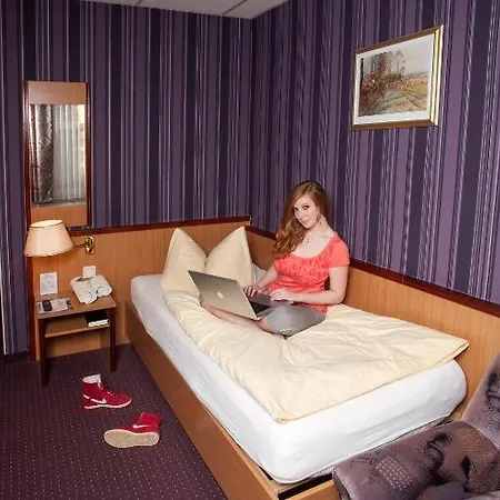 & Restaurant Alte Molkerei 3* Koelleda